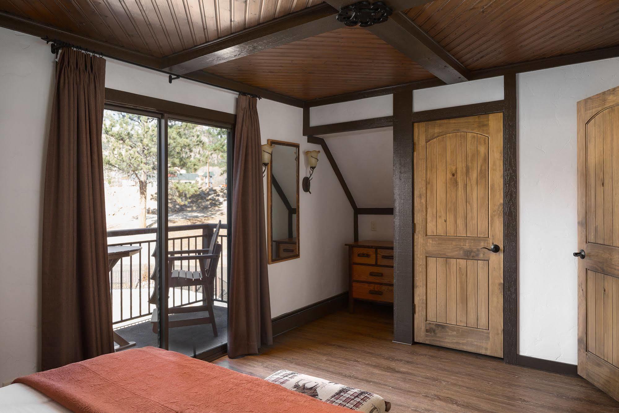 The Landing At Estes Park - Riverside Retreat Hotel Exterior photo